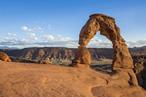 Natural Arch Prints: Delicate Arch at golden hour, Arches National Park, Moab, Grand County, Utah, United