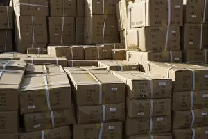 Delivery of packages, Dhow Wharfage, Dubai Creek, Dubai, United Arab Emirates