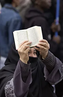 Images Dated 5th November 2009: Demonstration in France against the ban on Islamic veil in schools, Paris, France, Europe