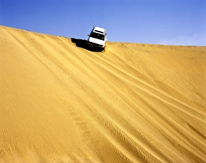 Images Dated 15th July 2009: Desert Safari, Qatar, Middle East