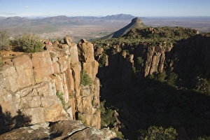 Images Dated 12th December 2008: Desolation Valley, Camdeboo National Park, Graaff-Reinet, Eastern Cape
