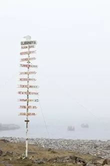 Images Dated 15th July 2008: Destination board, Spitzbergen, Bareninsel, Svalbard, Norway, Arctic, Scandinavia, Europe