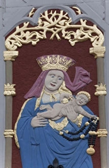 Images Dated 4th September 2009: Detail, House of the Blackheads (Melngalvju Nams), Town Hall Square (Ratslaukums)