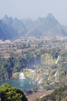 Detian Falls, China and Vietnam transnational waterfall, Guangxi Province, China, Asia Detian Falls, China and Vietnam transnational waterfall, Guangxi Province, China, Asia