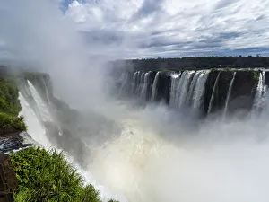 Devils Throat (Garganta del Diablo), Iguacu Falls, UNESCO World Heritage Site