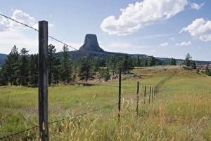 Images Dated 18th January 2000: Devils Tower National Monument