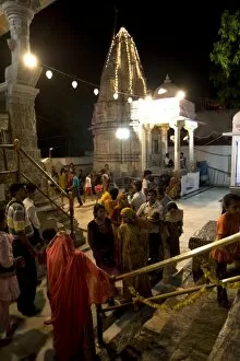 Images Dated 18th October 2009: Devotees and families celebrate Diwali at Jagdish temple in Udaipur, Rajasthan