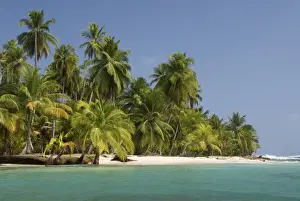 Panama Prints: Diadup Island, San Blas Islands (Kuna Yala Islands), Panama, Central America
