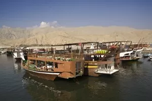 Images Dated 25th November 2008: Dibba harbour, Musandam, Oman, Middle East