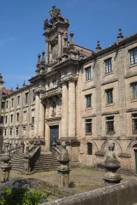 Columns Prints: Discover the impressive facade of San Martino Pinario monastery located in the heart of Santiago de Compostela