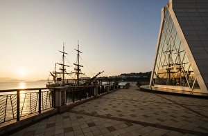 Rigging Prints: Discovery Bay at dawn, Lantau Island, Hong Kong, China, Asia