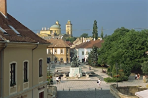Distant view of the Bazilika (Cathedral)