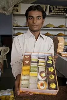 Images Dated 15th October 2009: Diwali sweet (metai) salesman, Jaipur, Rajasthan, India, Asia