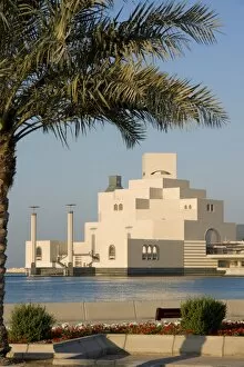 Images Dated 22nd November 2007: Doha Museum of Islamic Arts, Doha, Qatar, Middle East
