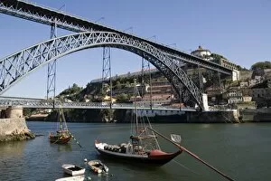 Images Dated 22nd September 2007: Dom Luis 1 bridge over the River Douro