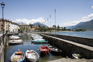 Images Dated 30th May 2007: Domaso, Lake Como