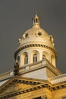 Images Dated 23rd June 2007: Dome of College Universitaire de Saint-Boniface, Winnipeg, Manitoba, Canada