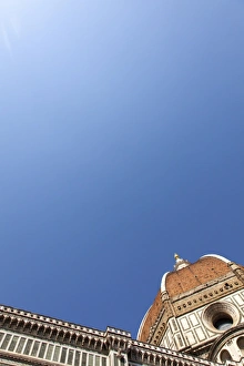The Dome of Santa Maria del Fiore and blue sky, Florence, UNESCO World Heritage Site, Tuscany, Italy, Europe