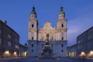 Austrian Culture Prints: Domplatz Square with Dom Cathedral and Mariensaule column at dusk