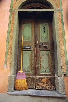 Portal Prints: Doors and broom