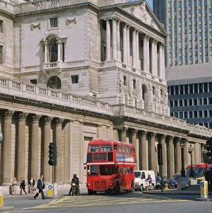 Traffic Collection: Double decker bus in front of the Bank of England, Threadneedle Street