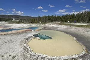 Images Dated 9th June 2007: Doublet Pool, Upper Geyser Basin, Yellowstone National Park, UNESCO World Heritage Site