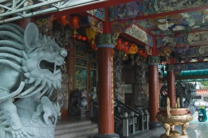 Nanfang Ao Prints: Dragon decoration at temple