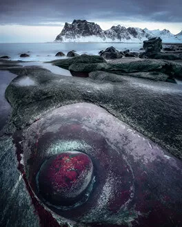 Nordland Gallery: Dragons Eye, Uttakleiv Beach, Lofoten Islands, Nordland, Norway, Europe