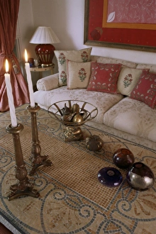 New Delhi Prints: Drawing room of new build home