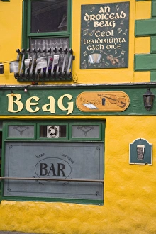 An Droicead Beag pub, Dingle Town, Dingle Peninsula, County Kerry, Munster