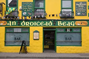 Eating And Drinking Prints: An Droicead Beag pub, Dingle Town, Dingle Peninsula, County Kerry, Munster