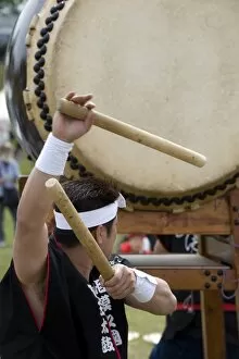 Images Dated 4th May 2009: Drummer performing on a Japanese taiko drum at a festival in Kanagawa, Japan, Asia