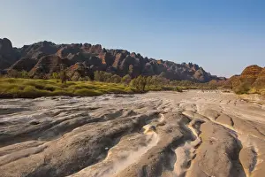 Riverbed Prints: Dry river and the beehive-like mounds in the Purnululu National Park