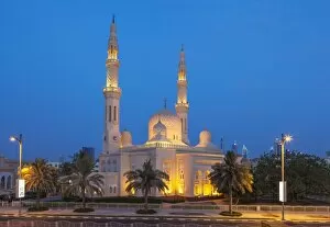 Domed Gallery: Dubai Jumeirah Mosque at night, Dubai, United Arab Emirates, Middle East