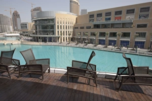 Images Dated 17th September 2009: The Dubai Mall, the largest shopping mall in the World, Downtown Burj Dubai