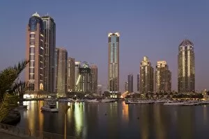 Images Dated 9th December 2007: Dubai Marina