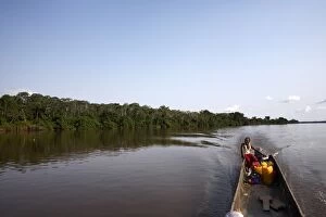 Images Dated 5th December 2008: A dugout canoe on the Congo River, Democratic Republic of Congo, Africa