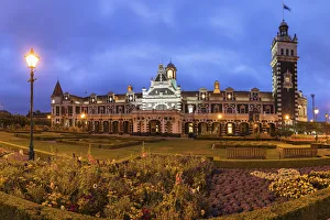 Flower Bed Prints: Dunedin station, Architect George Alexander Troup, Dunedin, Otago, South Island
