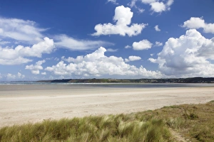 Dunes and cumulus clouds, Baie de Lannion, Cote de Granit Rose, Cotes d Armor, Brittany, France, Europe