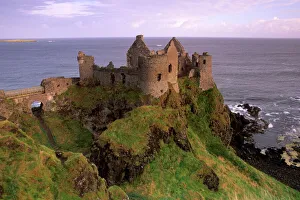 Images Dated 7th January 2000: Dunluce castle