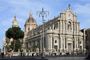 Images Dated 1st April 2010: Duomo, Catania, Sicily, Italy, Europe