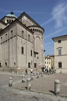 Images Dated 15th August 2011: Duomo (Cathedral), Piazza S. Giovanni, Parma, Emilia Romagna, Italy, Europe