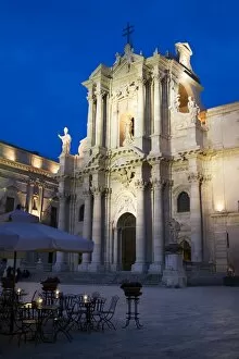 The Duomo at dusk, Piazza Del Duomo, Siracusa, Sicily, Italy, Europe