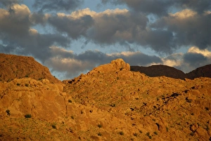 Tafraoute Prints: Dusk light on mountains