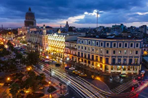 Road Marking Prints: Dusk view of El Capitolio building