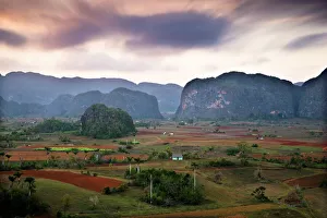 Images Dated 27th March 2009: Dusk view across Vinales Valley showing limestone hills known as Mogotes