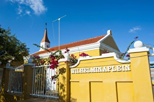 Dutch Prints: Dutch architecture in Kralendijk capital of Bonaire