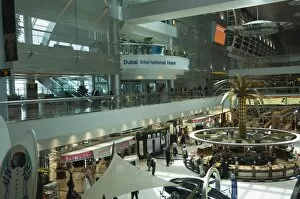 Images Dated 12th January 2000: The Duty Free area at Dubai International Airport