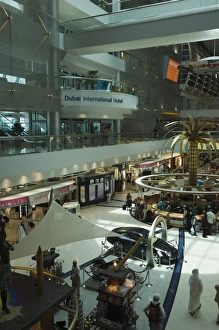 Images Dated 12th January 2000: The Duty Free area at Dubai International Airport