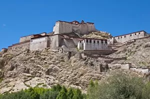 Images Dated 6th August 2010: The dzong (fortress) of Gyantse, Tibet, China, Asia